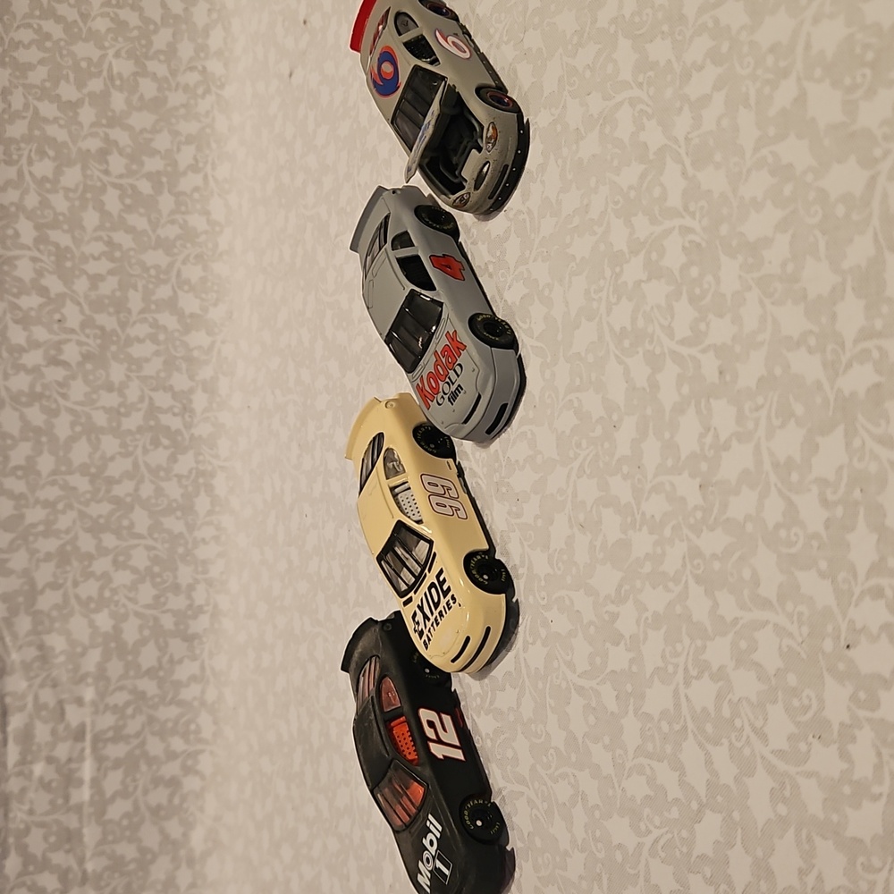 Hot Wheels Racing Champions 1:64 Test Track Time Trial Nascar Collector Cars